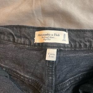 A&F the cutoff short high rise size 30